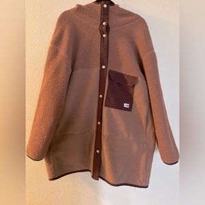 Woman’s north face Sherpa jacket
